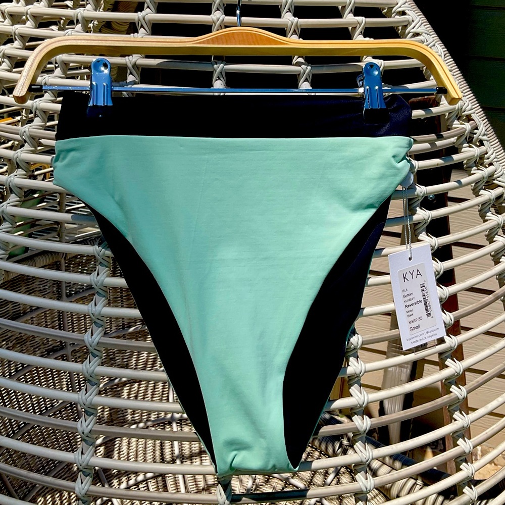 NWT Kya Swim Reversible “Isla” Bikini Bottom- Minty / Black